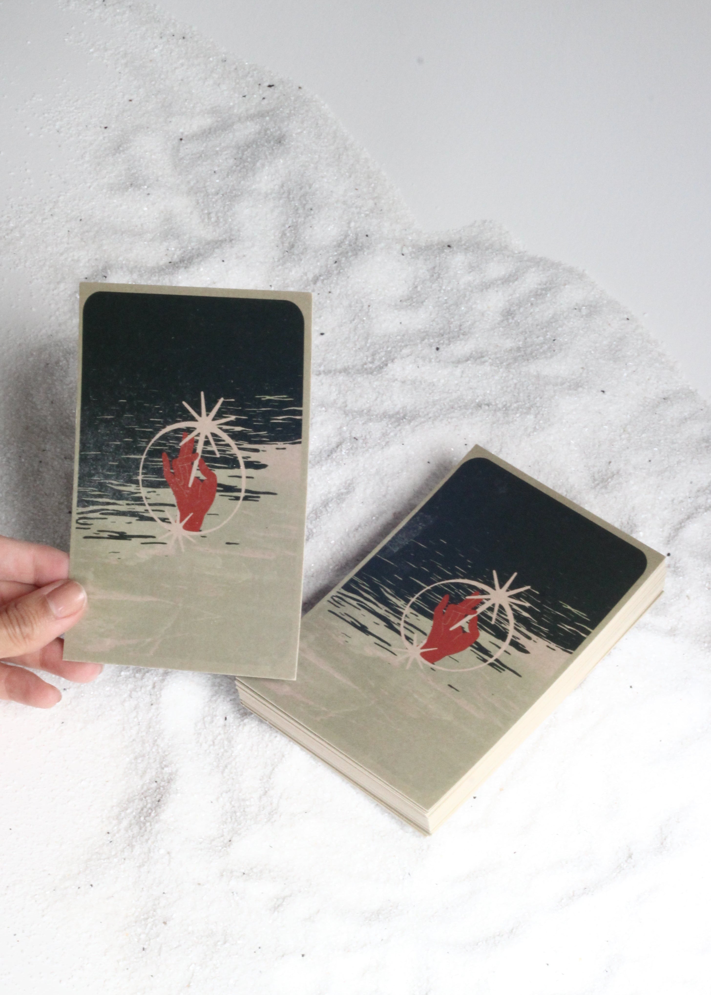 ŪRMI [Olas Portatarjeta y portaincienso]