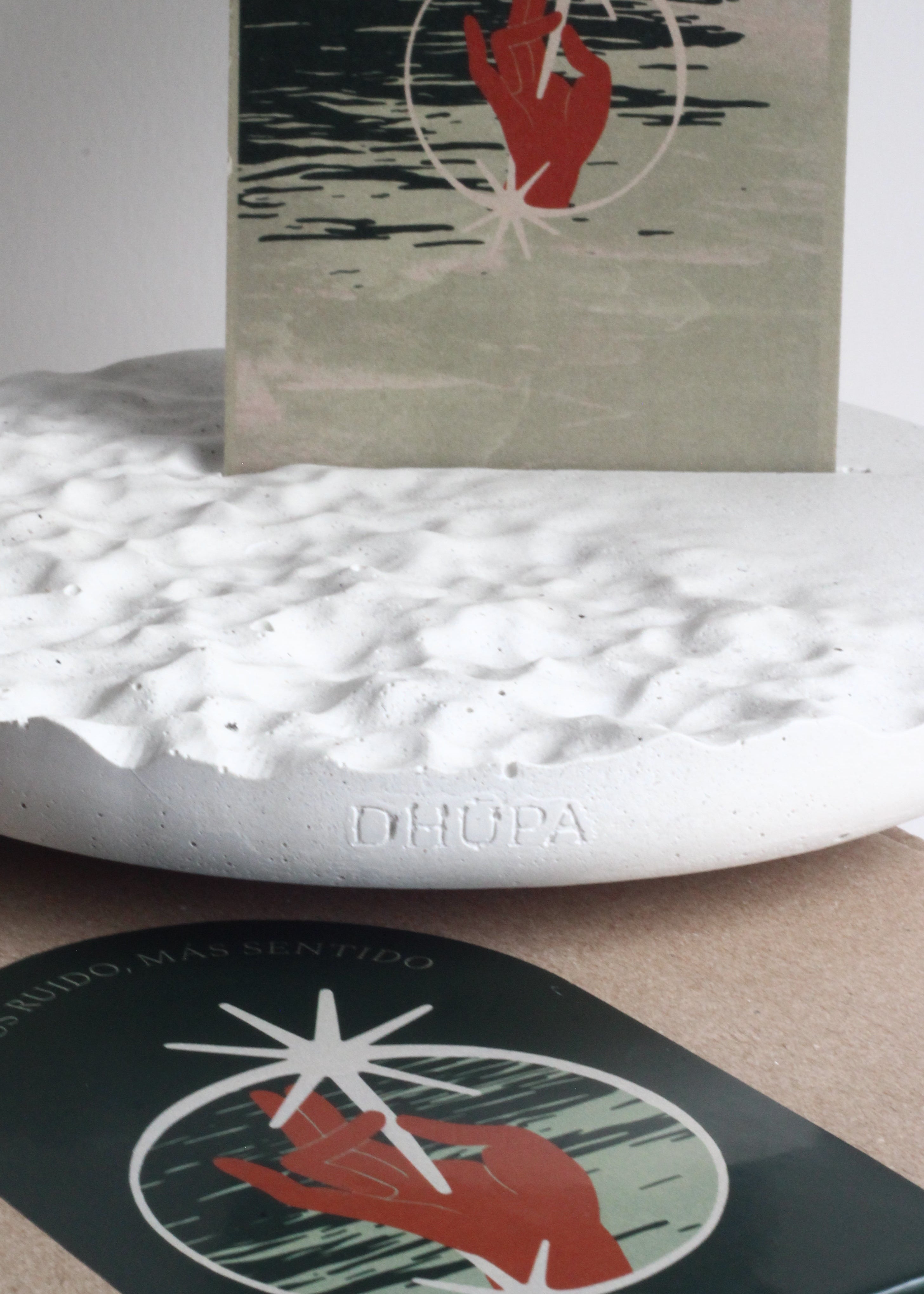 ŪRMI [Olas Portatarjeta y portaincienso]